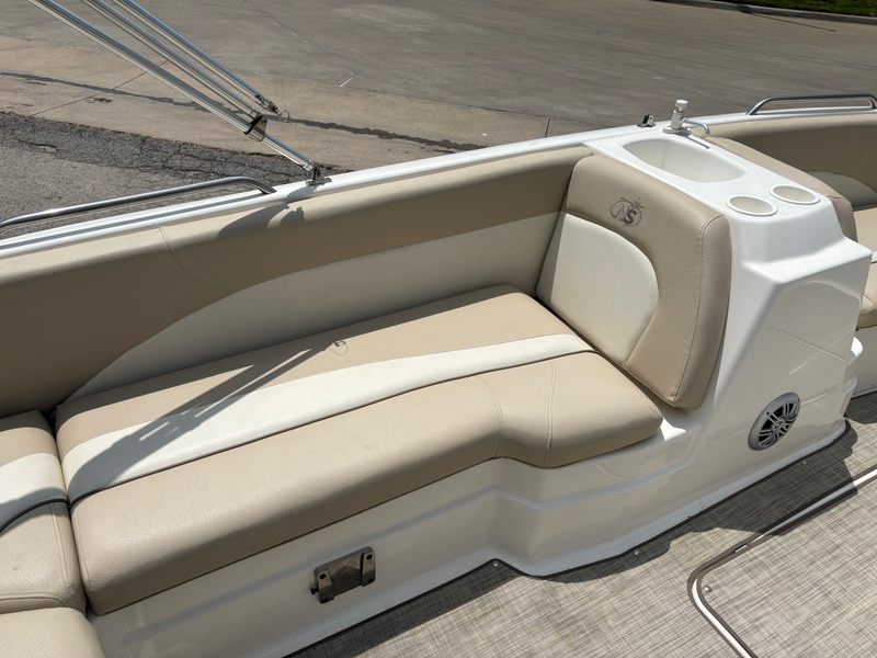 Boat Image 13