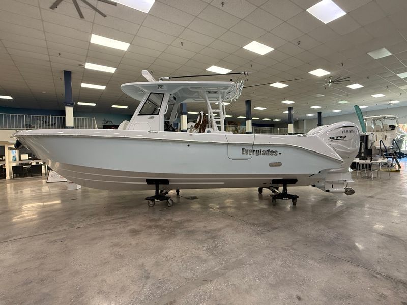 2026 Everglades 335 CC