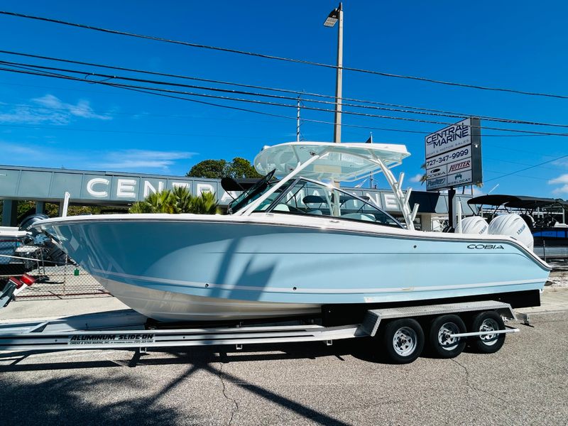 2026 Cobia 280 DC