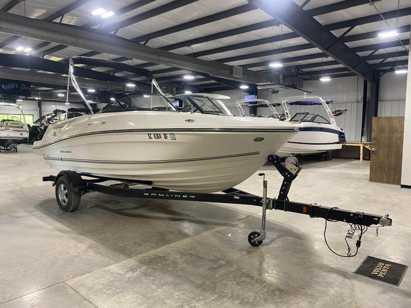 2017 Bayliner VR5 OB