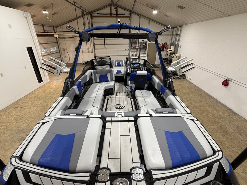 Boat Image 13