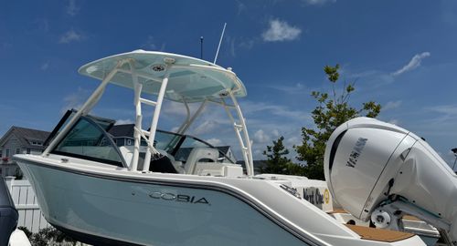 2024 Cobia 240 DC